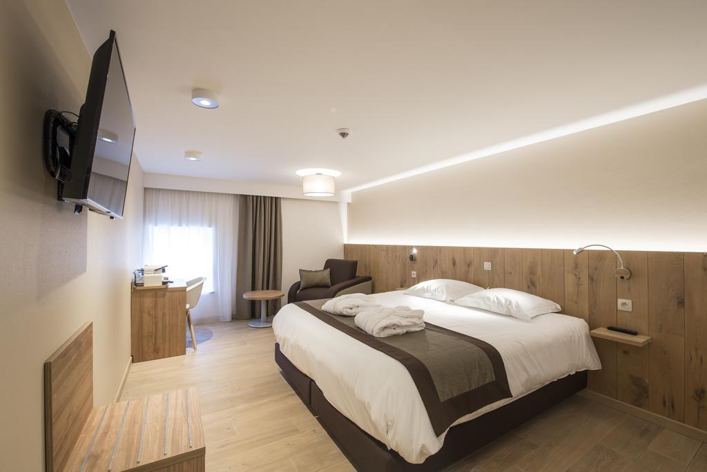Hotel Le Fournil Redu Zewnętrze zdjęcie