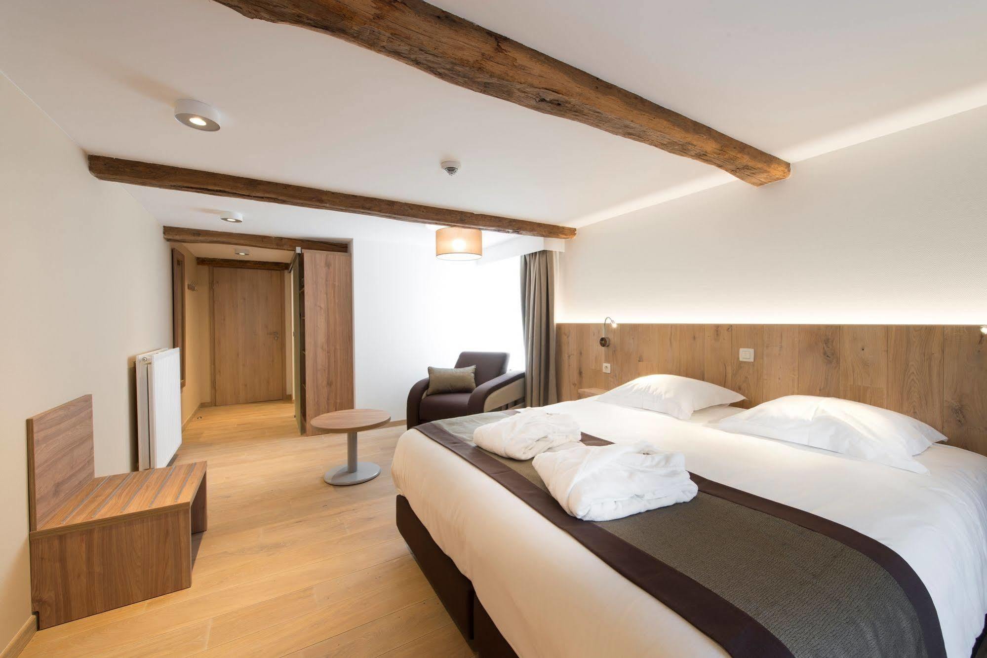 Hotel Le Fournil Redu Zewnętrze zdjęcie